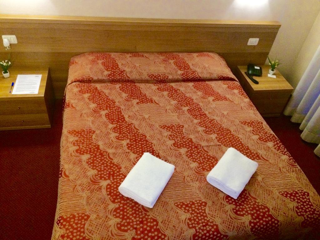 Royal Hotel มิลาน ห้อง รูปภาพ